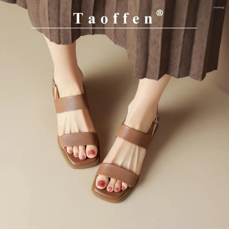 Sandaler Taoffen Casual Women's Summer One Word Belt Square Heel Roman Handmade Kvinna Öppen Toe Metal Buckle Strap Shoes