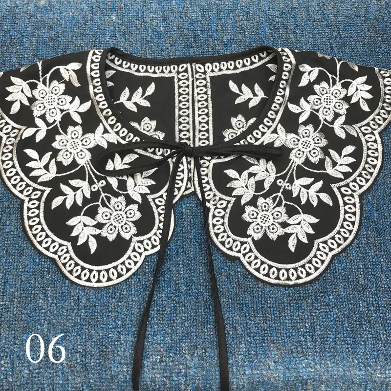 Embroidered Lace Collar: Elegant Detachable Neckwear