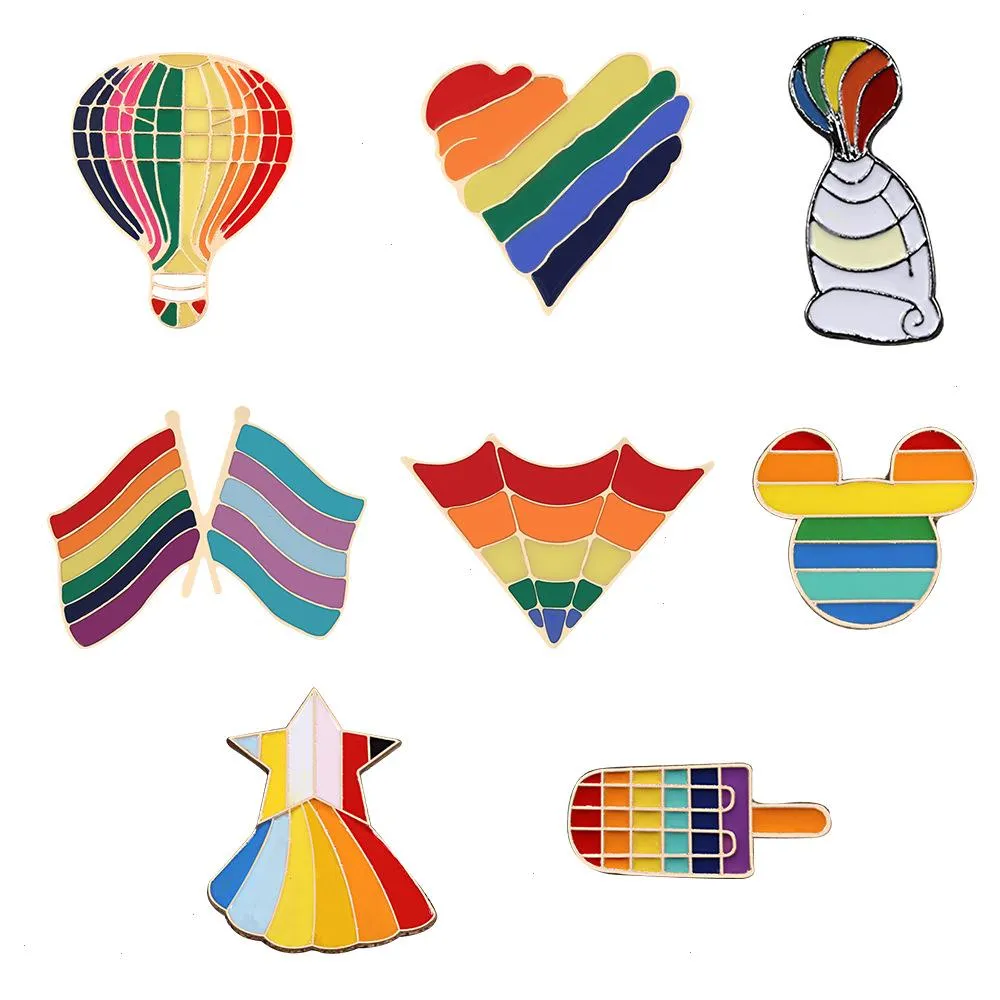 Rainbow LGBT Brooch Cartoon Heart Love Emamel Pins Lesbians Gays Pride Badge Lover Clothel Pin Gift