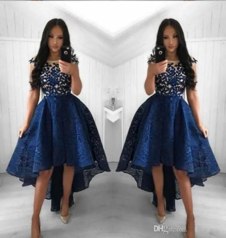 2019 Nya Navy Blue Cocktail Dresses A Line Crew Neck Lace High Low Prom Dress Short Party Arabiska kvällsklänningar Vestidos6487447