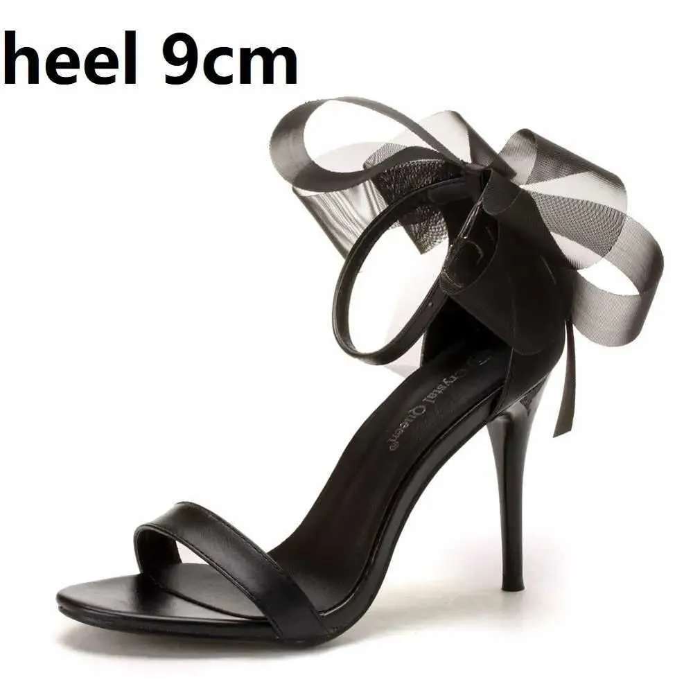 Kleiderschuhe Kristall Königin Frau Süßes Bogenknoten elegante Knöchelgurt Party Sandalen Schwarze dünne High Heels weiße Hochzeit offener Toe H240409 E31H