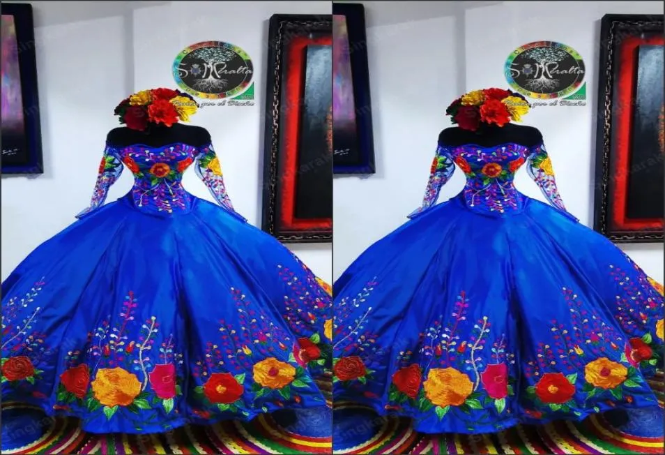 2022 Vintage Royal Blue Mexican Sweet 16 Dresses Charro Flower Brodered Satin Off the Shoulder Quinceanera Dress Illusion Long 6096293