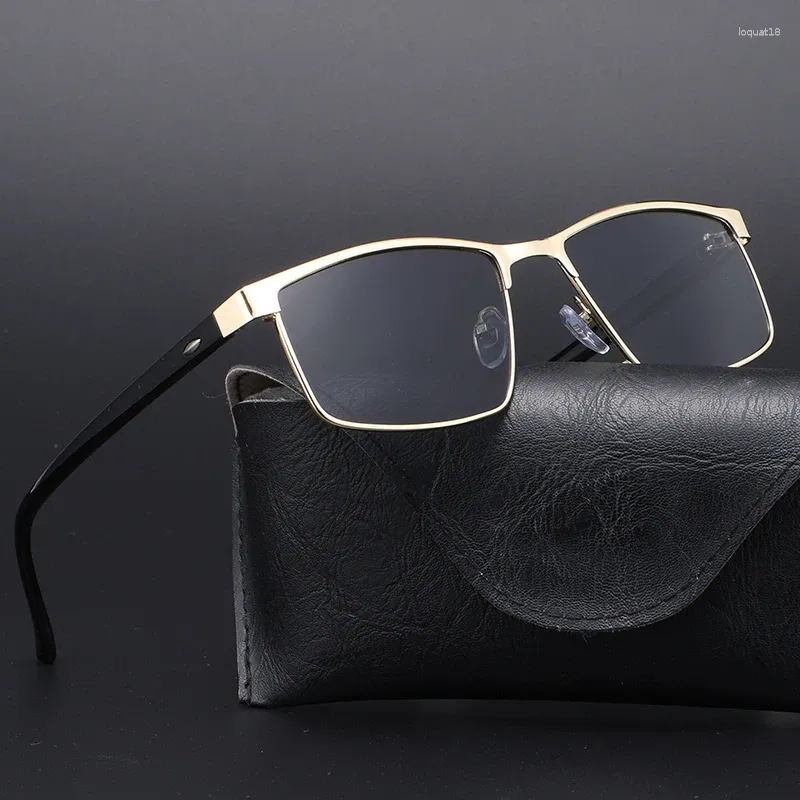 Sonnenbrille Fashion Metal Women Brand Designer Männer Vintage Eyewear Männlich Retro Square Sun Billes UV400