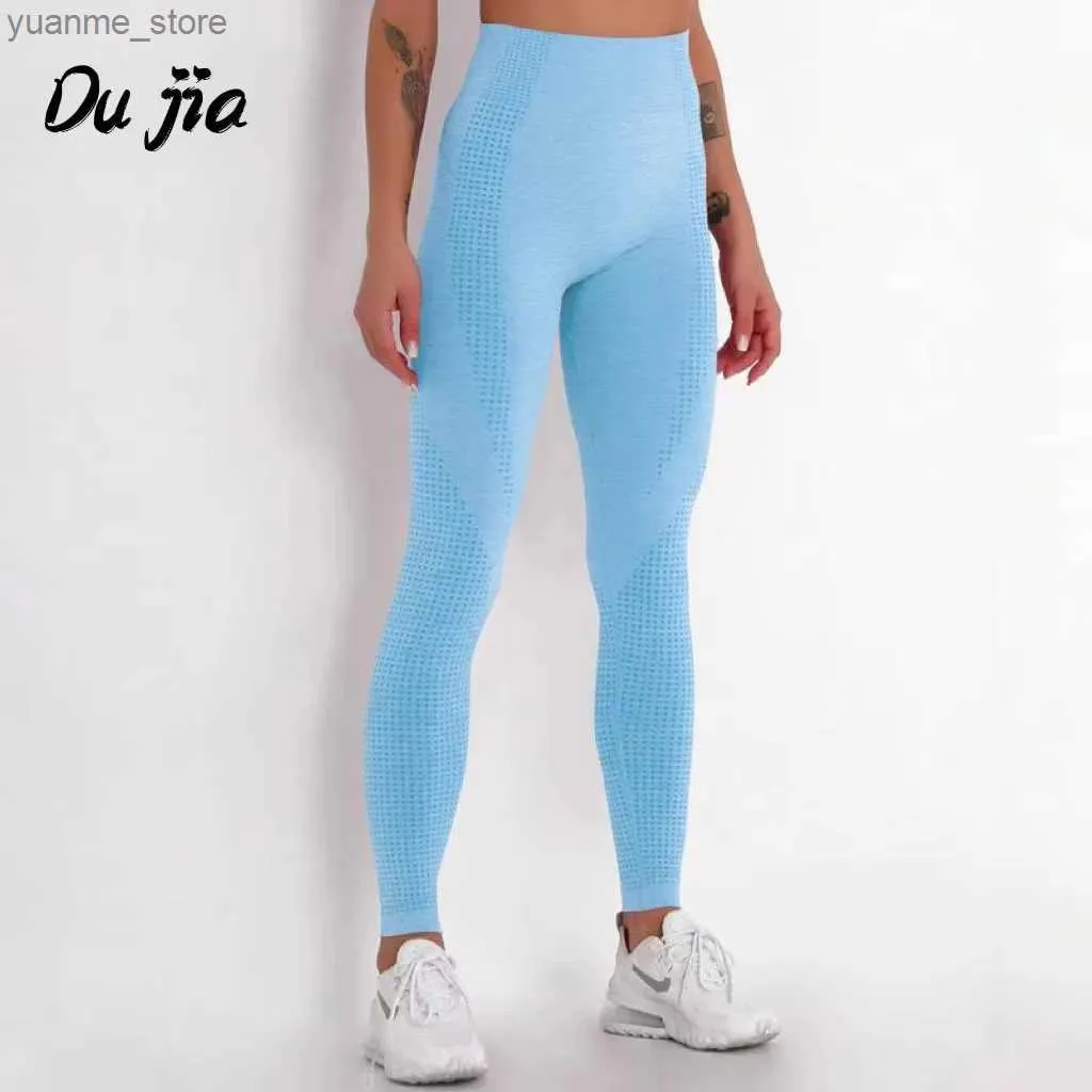 Yoga Outfits 2022 Nuovi leggings vitali senza cuciture Fitness Pantaloni fitness Yoga Pantaloni sexy Push Up Gym Sport Leggings Slim Stnet Running Collant Y240410