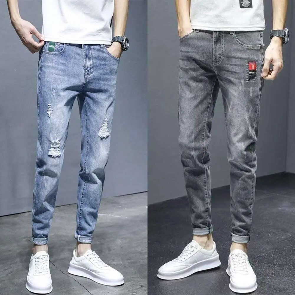 Inverno nuovi jeans angosciati maschili gusgings slim fit 2023 Nuova versione coreana Trendy Versatile maschile versatili pantaloni ritagliati