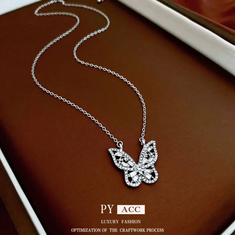 Zircon Butterfly Pendant Necklace Fashionable, Light , Small Popular Collarbone Chain Personalized, Cold and Elegant Style Jewelry