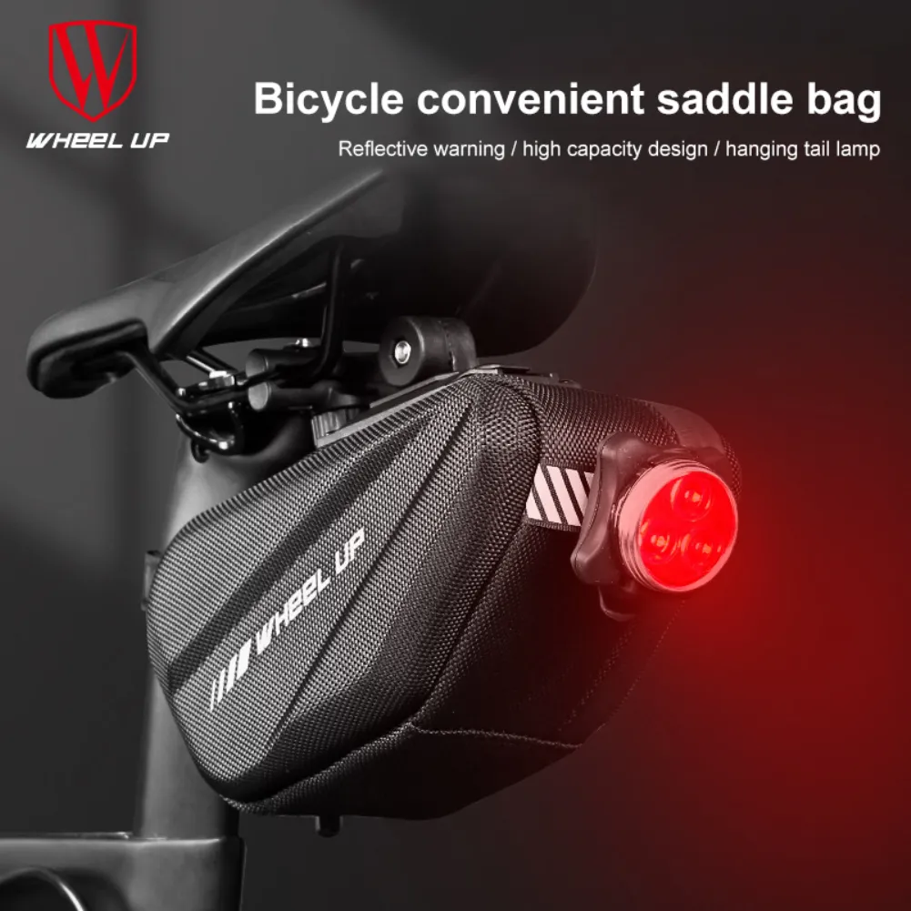 Hjul upp 2.6L kapacitet Portable Waterproof Bike Saddle Bag Cycling Seat Pouch Bicycle Tail Påsar Bakre Pannier Cykeltillbehör