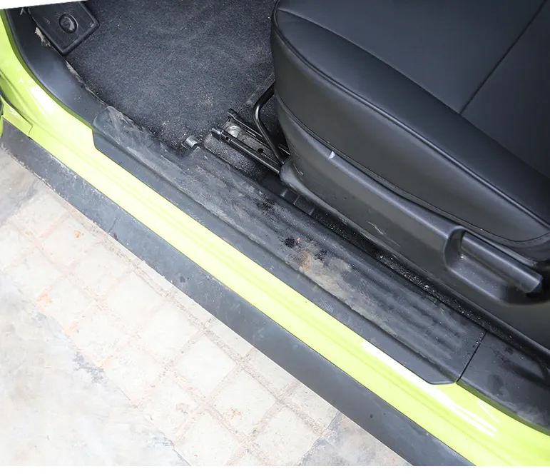 Auto-Tür-Schwarle-Abnutzungs-Schütze Schwellenholz-Abdeckungsbehörden Accessoires für Suzuki Jimny 2019-2023 JB64 JB74