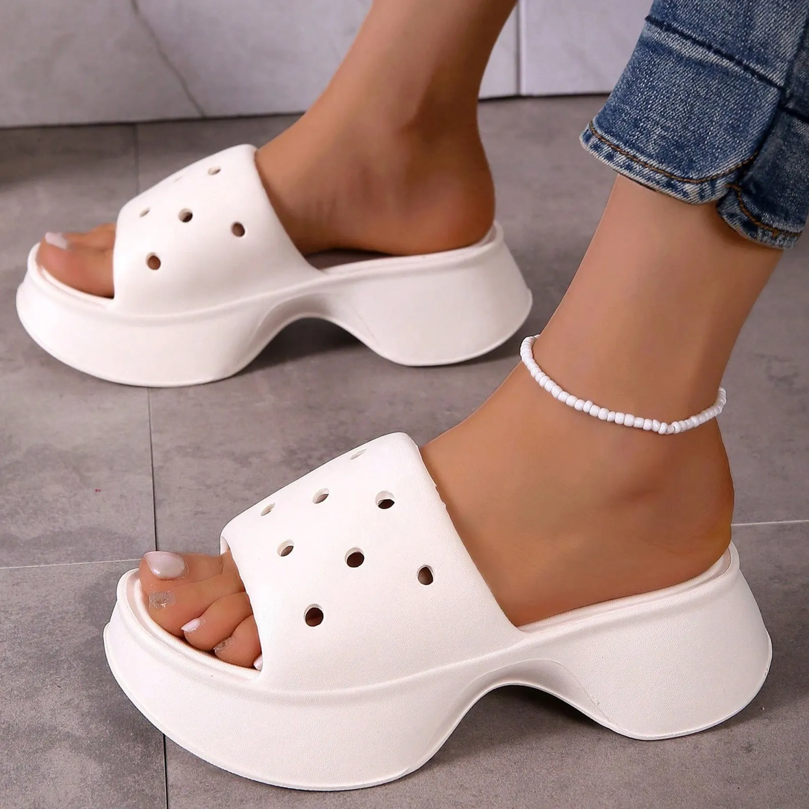 Platfrom decor geventileerde klompen glijbanen buiten strand sandalen zomer meisjes slippers vrouwen massieve kleur broodschoenen zachte verhooging