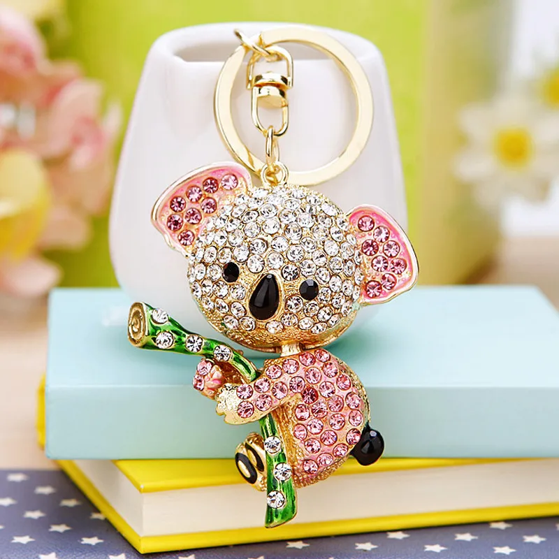 Nouveau Feng Shui Diamant Kaola ours Car Keychain pour femmes Pendante Pendre Métal de trèfle Small Gift Wholesale