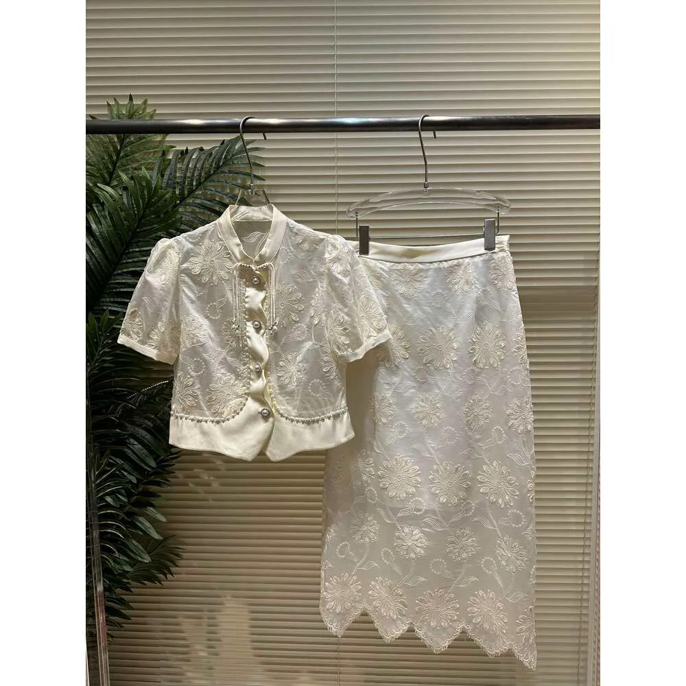 2024 Roupas femininas elegantes e elegantes terno de saia Spring Summer Novo 409