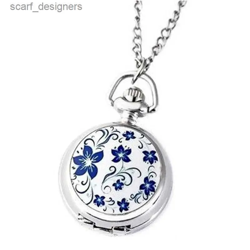 Pocket Watches Par Models Classic Fashion Retro Quartz Silver Lotus Blue Flower Pocket Y240410