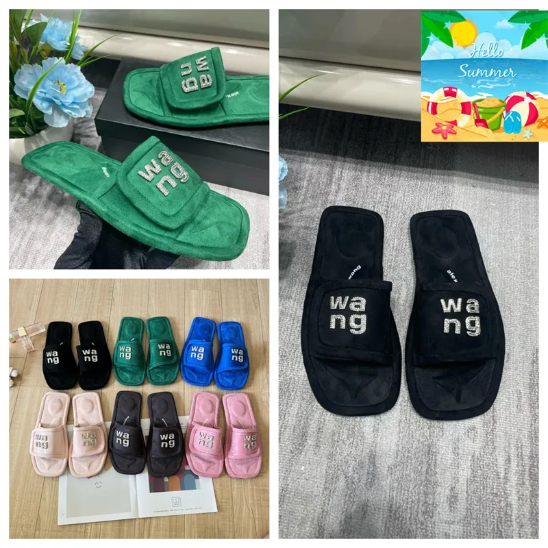 2024 Ny stildesigner tofflor Sandaler toppkvalitet lyx kvinnors material kardborrband party mjuk rumsplattform slip-on stor storlek 35-42 gai gratis frakt