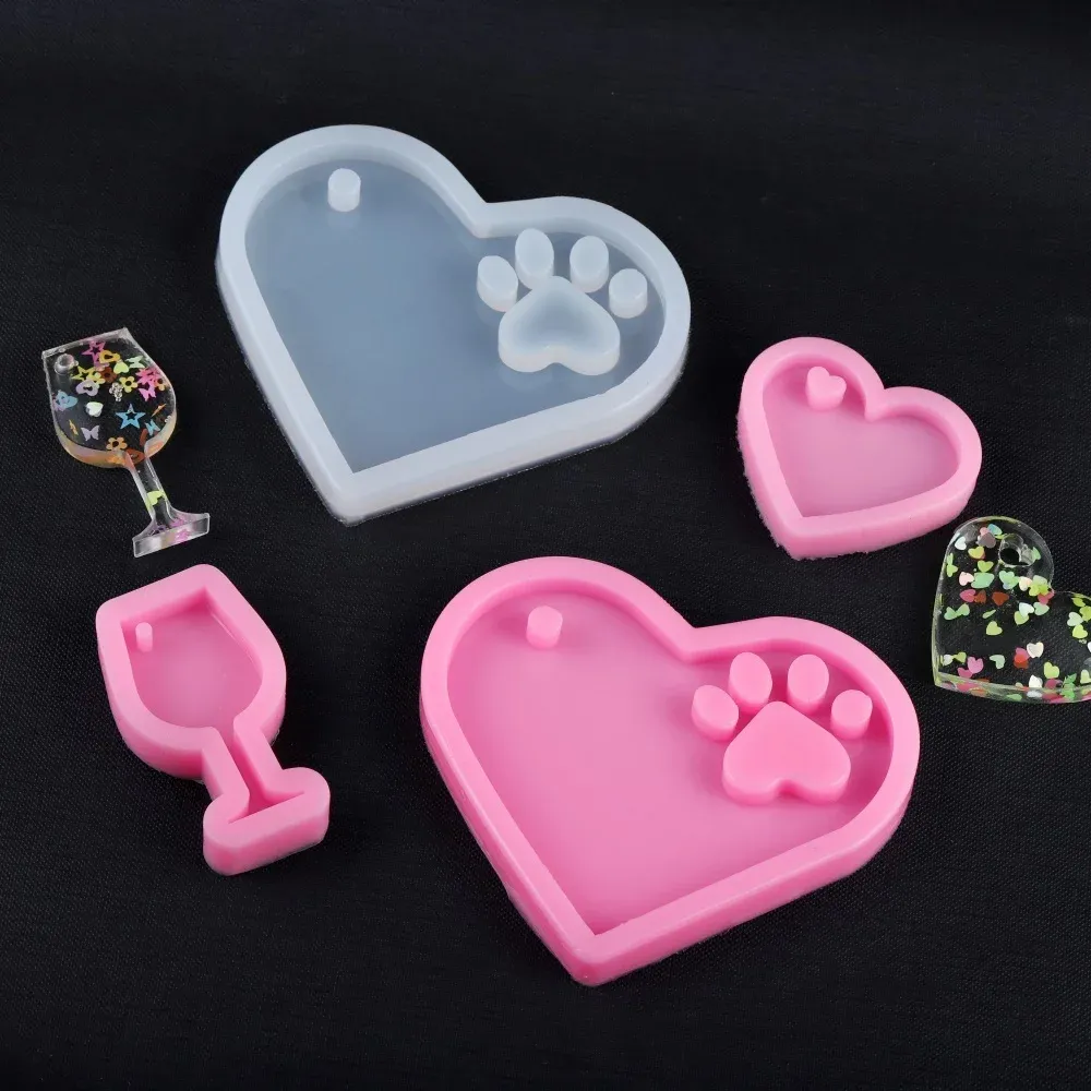 Cat Bear Paw Dog Bone Tag Pendants Silicone Moule coeur mp3 Moule de résine Epoxy Moules pour les bijoux de bricolage