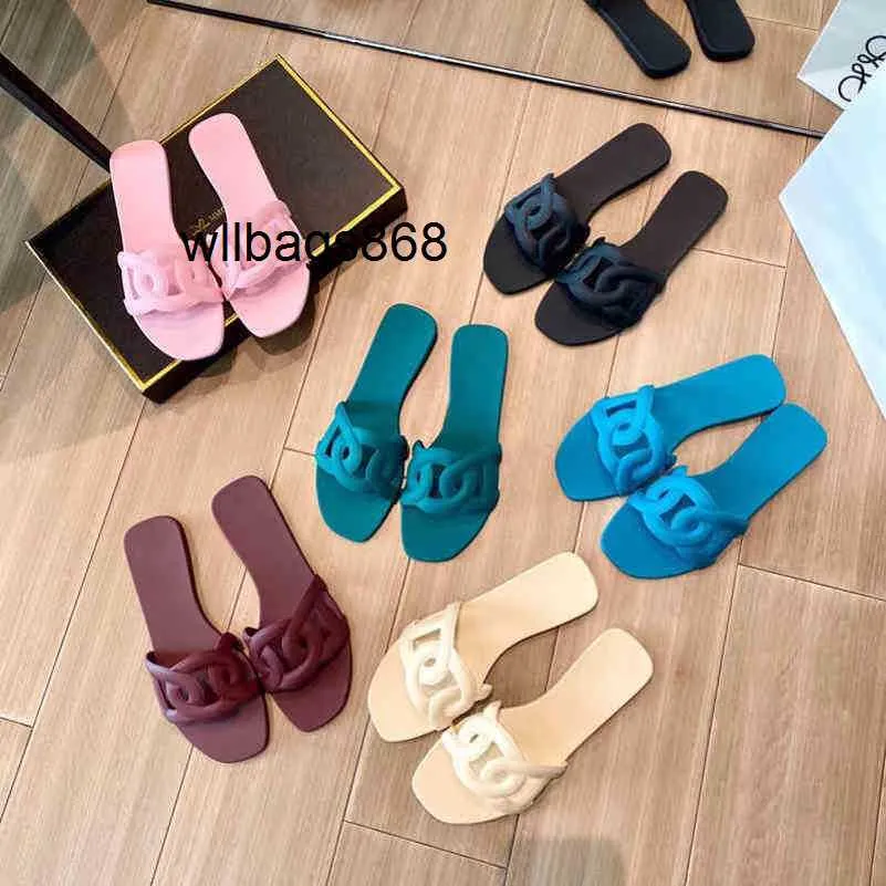 المنزل Oran Paris Slippers L الأصلي صندل شبشب الخنازير البلاستيك للنساء لارتداء قيعان مسطحة مطاطية في الخارج