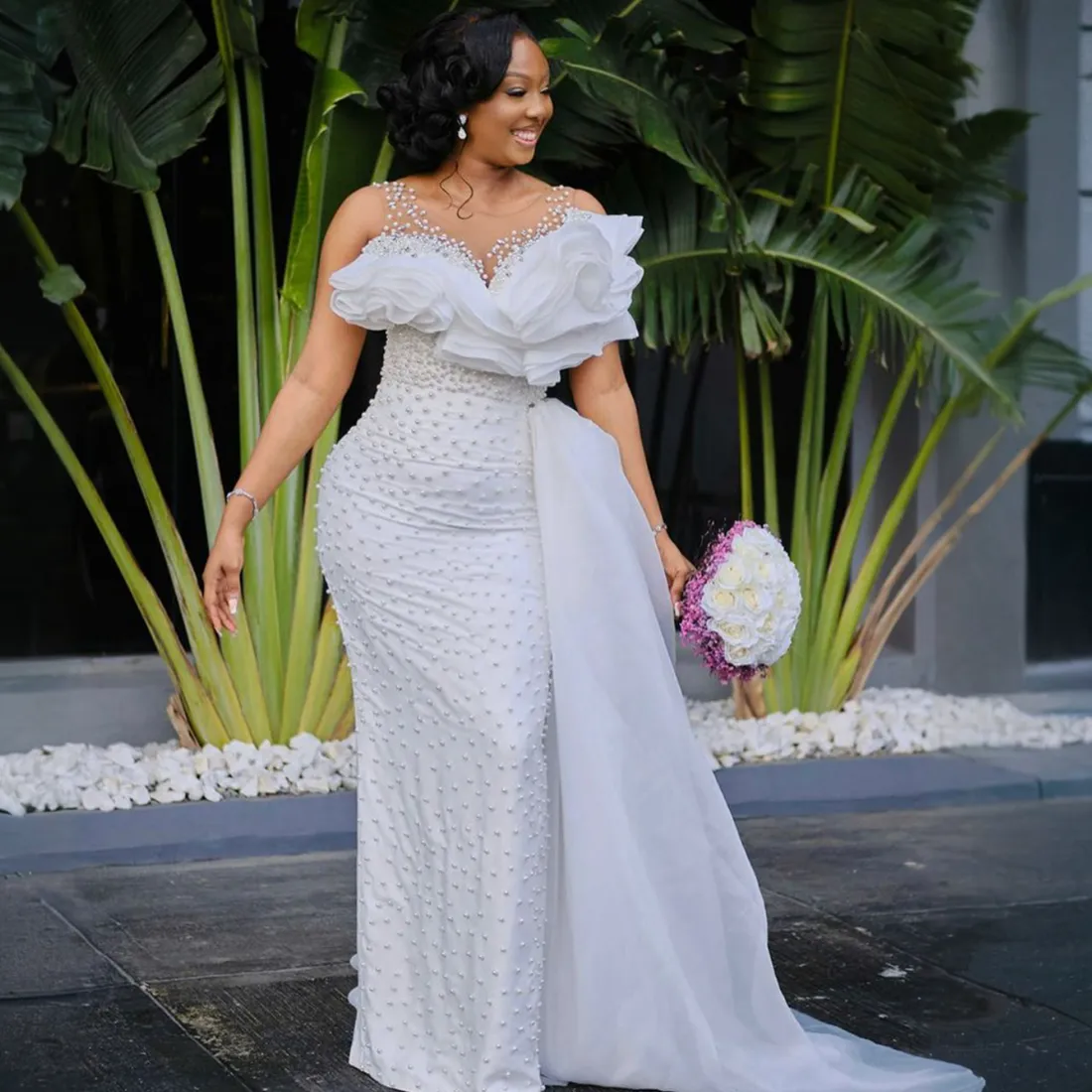 2024 Plus Size Mermaid Hochzeitskleid für Braut Illusion Brautkleider purer Nackenperlen Perlen dekorierte Hochzeitskleider für afrikanische Nigeria Schwarze Frauen Mädchen D200