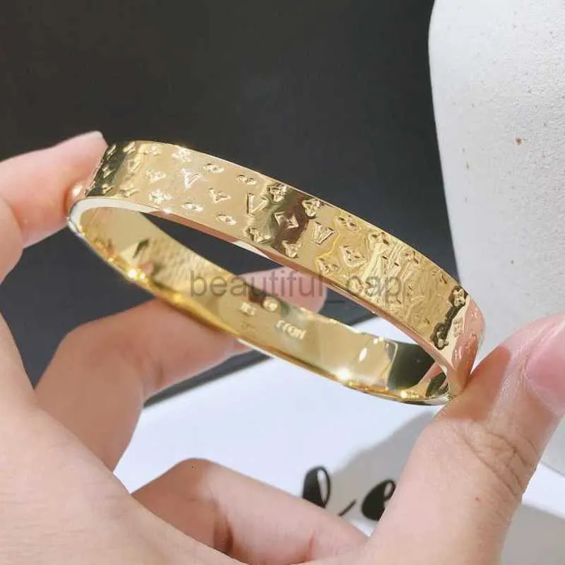 Designer Bangle Women Fashion Jewelry Designer Bracelet Style Bangle Charmante voortreffelijke nieuwe campusparen Romantisch Gold Gold Design Luxury merk Personaliseerd