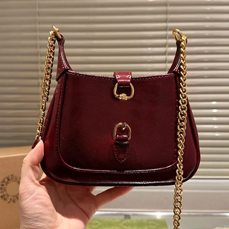 Half Moon Bag Chain Bag axel underarmsäck handväska äkta läderväskor kvinnor lyxiga crossbody väskan gyllene kedja kvinnväskan nyckel kort plånbok crossbody väska