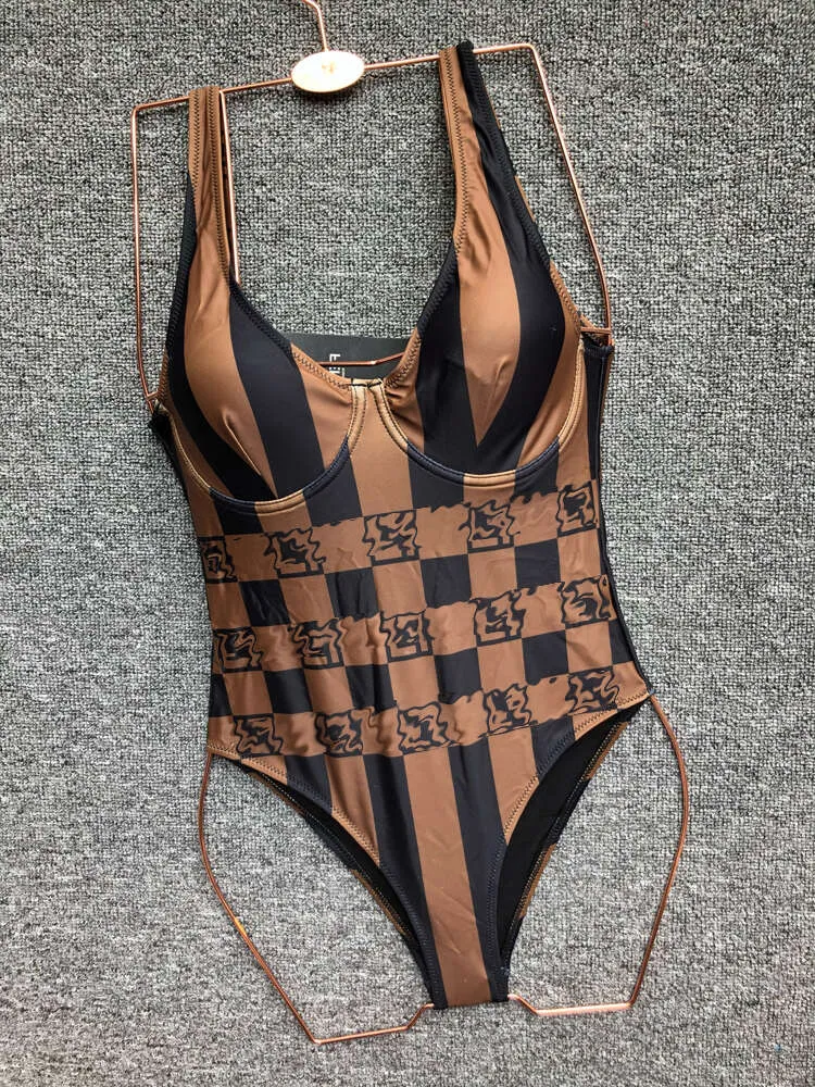 2023 Designer Baden Suits Woman Classic Letter Print OnePiece Swimsuits Charmin Ggitys kanalen Burburress Luis Louies Vittonlies Slies Vuttionly Ift2