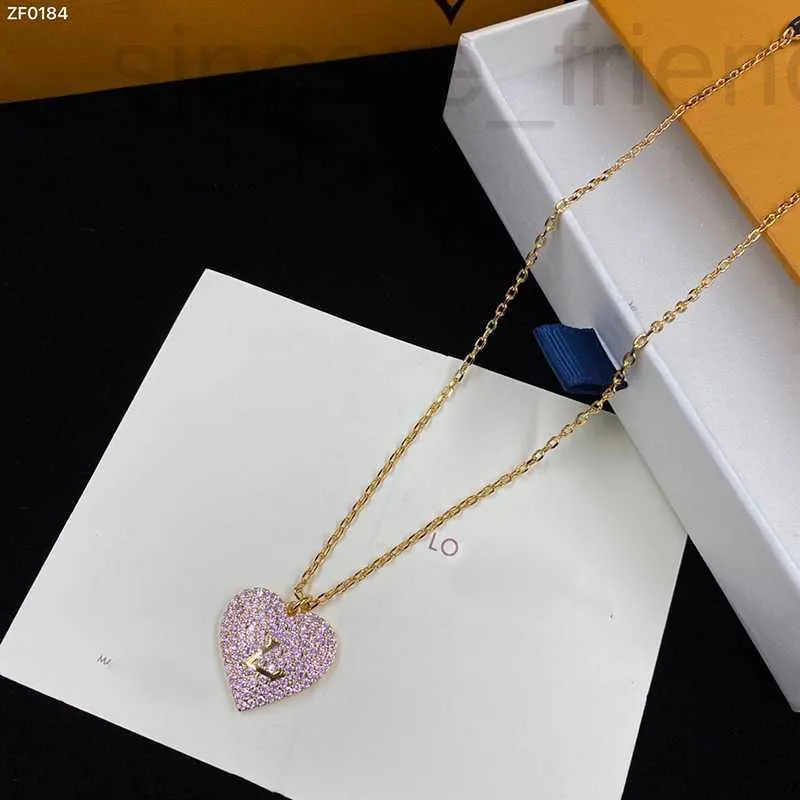 Pendant Necklaces designer Luxury Jewelry Designer For Women Silver Necklace Diamonds Letters L Fashion Designers Chain Womens Gifts 2304085PE SATX