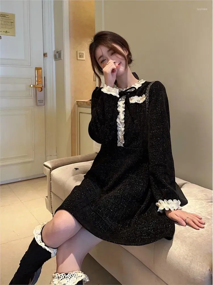 Casual Dresses Plus Size Women Hepburn Style Velvet Black Dress Spets Stitching Bow Elegant Slimming Drape A-line kjolar Spring 2024