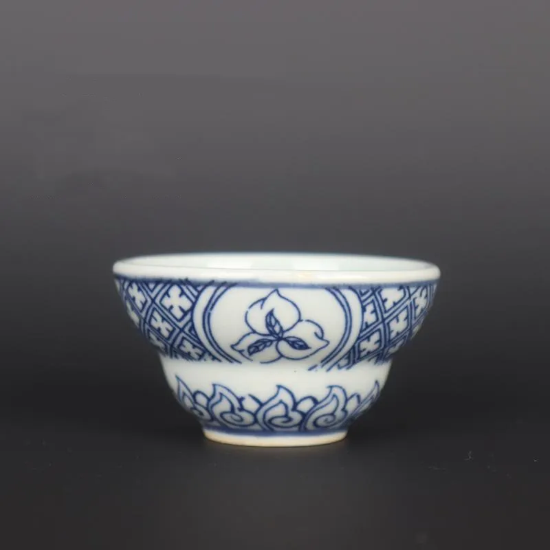 Qianlong of Qing Dynasty Antique dipinti di tazze in ceramica Bellissima tazza di tè set di fiori Curio ciotola da tè la cerimonia del tè tazza