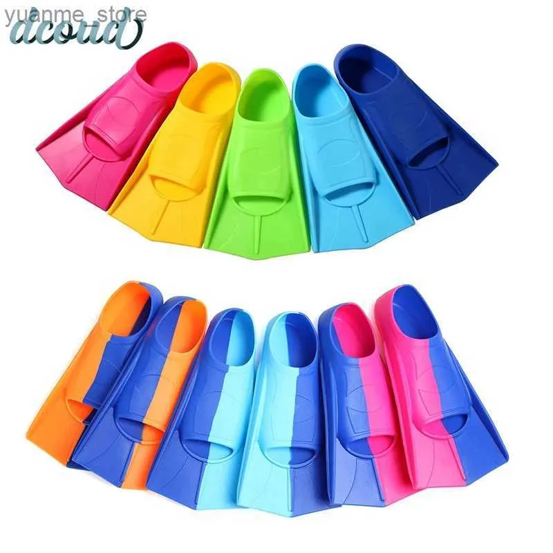 Accessori per immersioni Fins da nuoto Fins Silicone Professional subacquee Fins Short Men Women Snorkeling Fins Fins per bambini Flippers Set di attrezzature Y240410