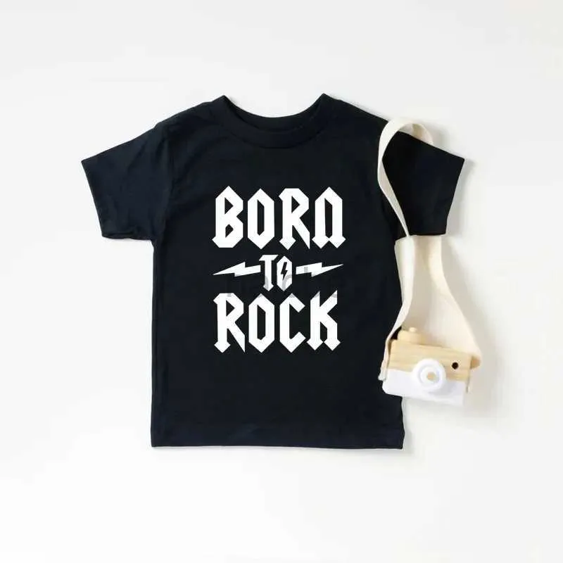 T-shirts födda till rock barn t-shirt pojkar flickor unisex baby kläder cool mode stil toppar barn sommar kort ärm grafisk tee skjorta 240410