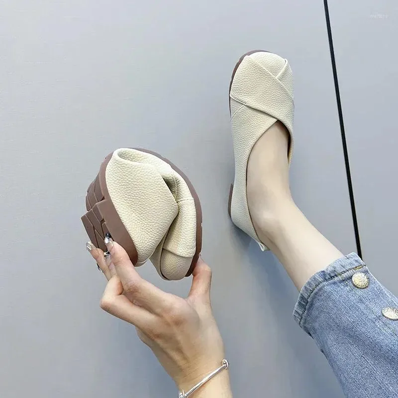 Casual Shoes 2024 Lady Round Toe Flat Women Leather Loafers Comfort Slip-on Spring Fashion Ballet Large Size