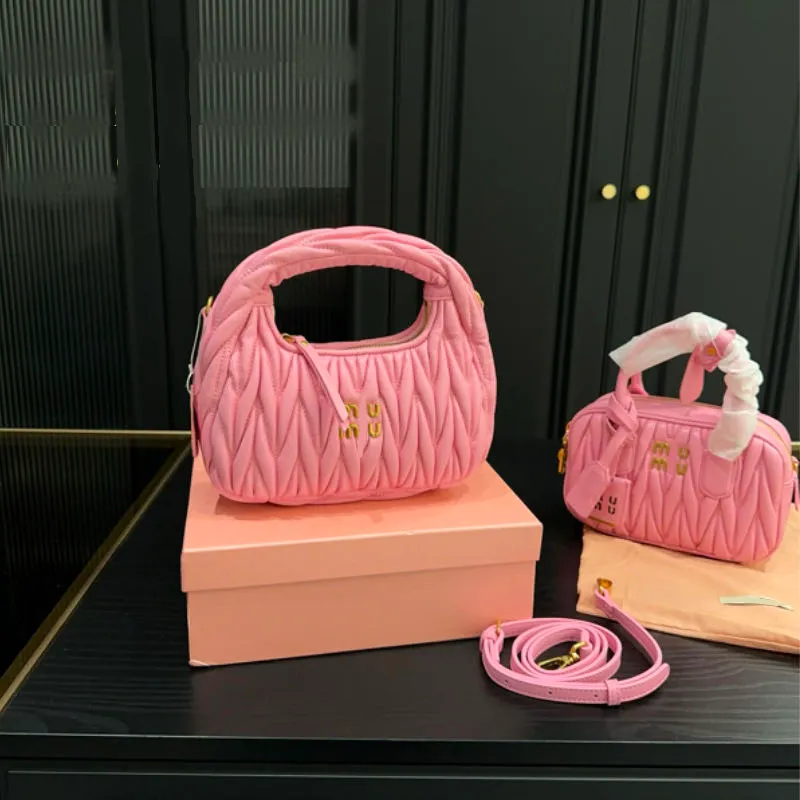 Женский розовый дизайнер Cleo Bag Miui Satchel Tote Wander Matelasse подмышечная роскошная роскошная кожа с наклеива