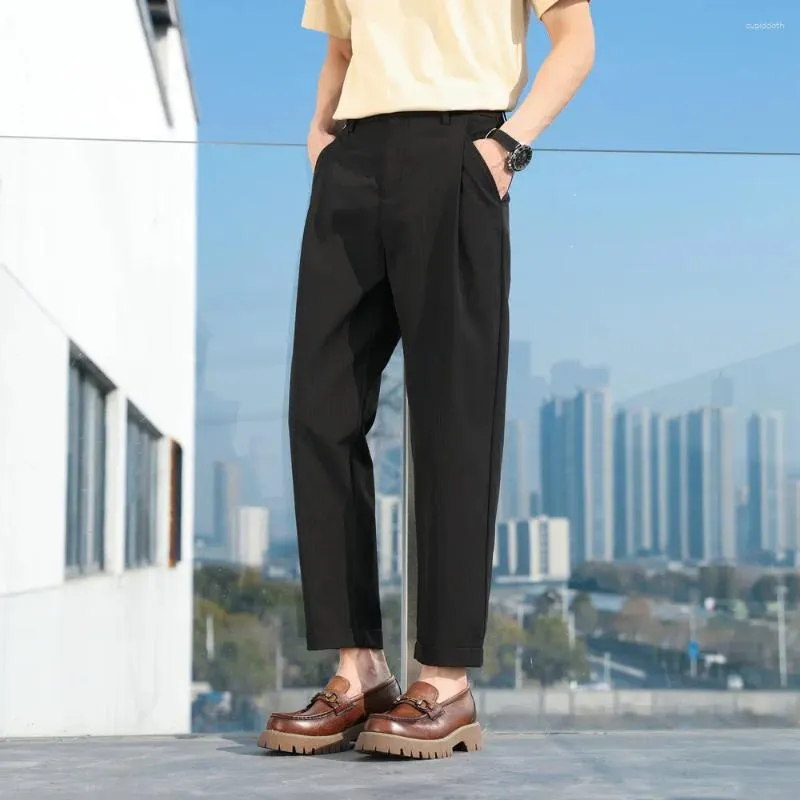 Pantalon masculin de style coréen mode noir khaki busenss décontracté tous trousrs assortis pour homme ootd look printemps été automne 2024