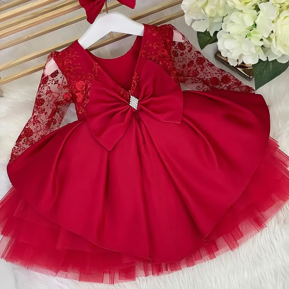 Robe petite fille mignonne pour la dentelle Backless Back Toddler Birthday Princess Robes Praty Wedding Tutu Robe Elegant Girls 240407