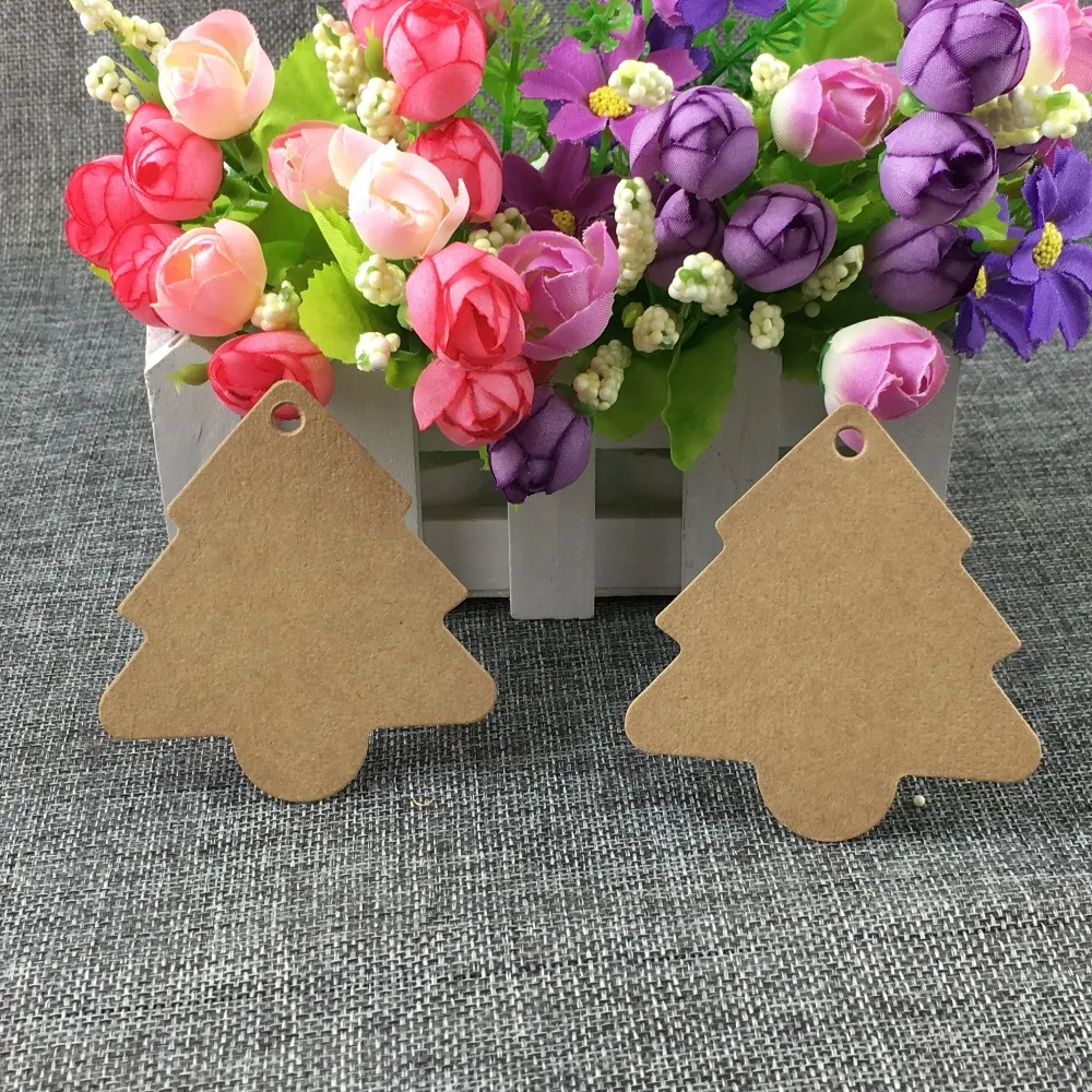 /Los Weihnachtsbaum handgefertigte Papierhänge -Tags Verpackungsetikett leere Baumform für Festival Geschenk Souvenirs Preis Etikett Tags