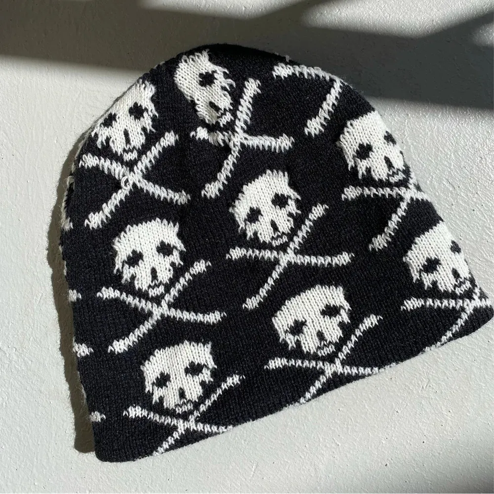 Osie wizualne Unisex Winter Skull Hats Kobiety Jacquard WindProof Warm Caps Men Hip Hop Skullie
