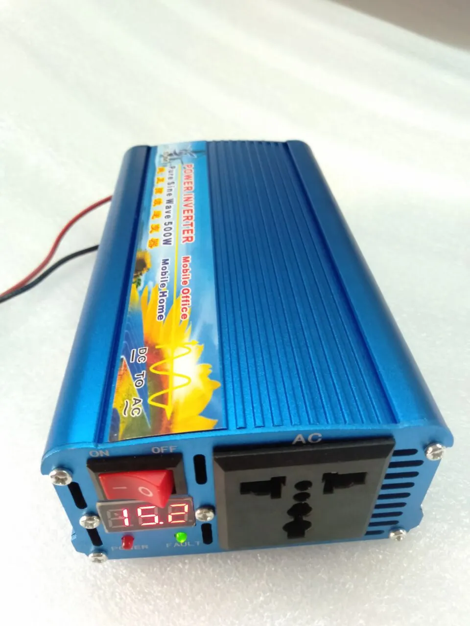 500 W DC 36 V do AC 100 V 60 Hz Digital Display Pure Sinine Wave Falder