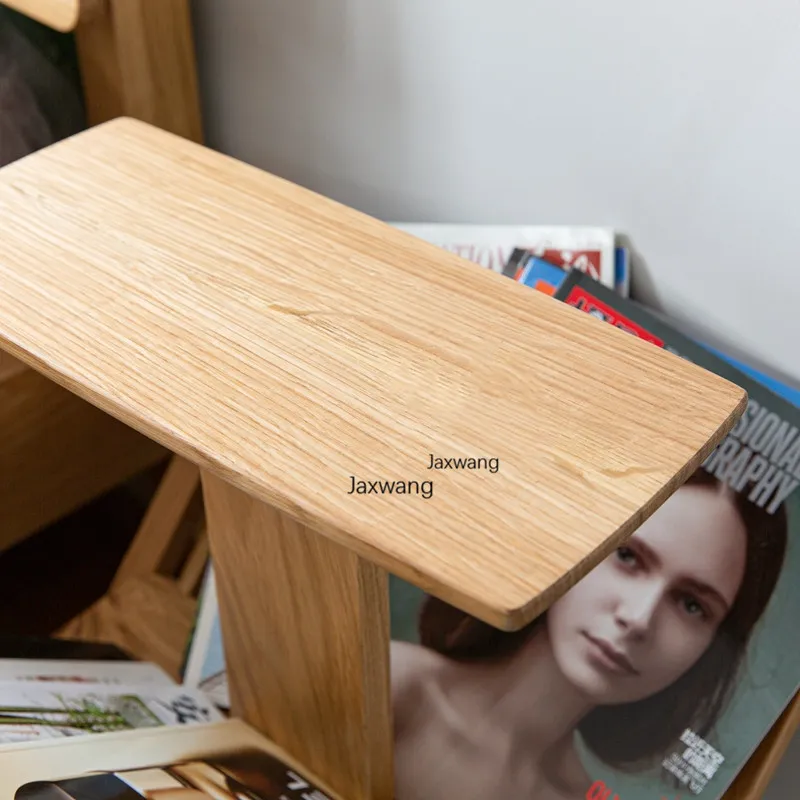 Designer Magazine Rack Oak Solid Wood Krantenrekken Noordse boekenplank Ins Sofa zijvloer Opslagtijdschrift Rekken Home Furniture