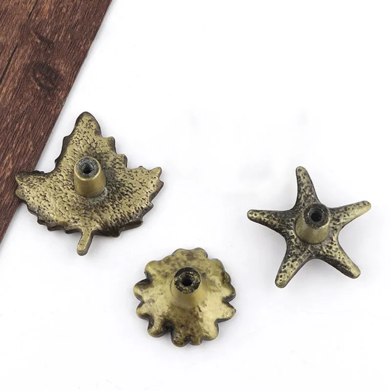 Antigo bronze lida com gaveta vintage botões