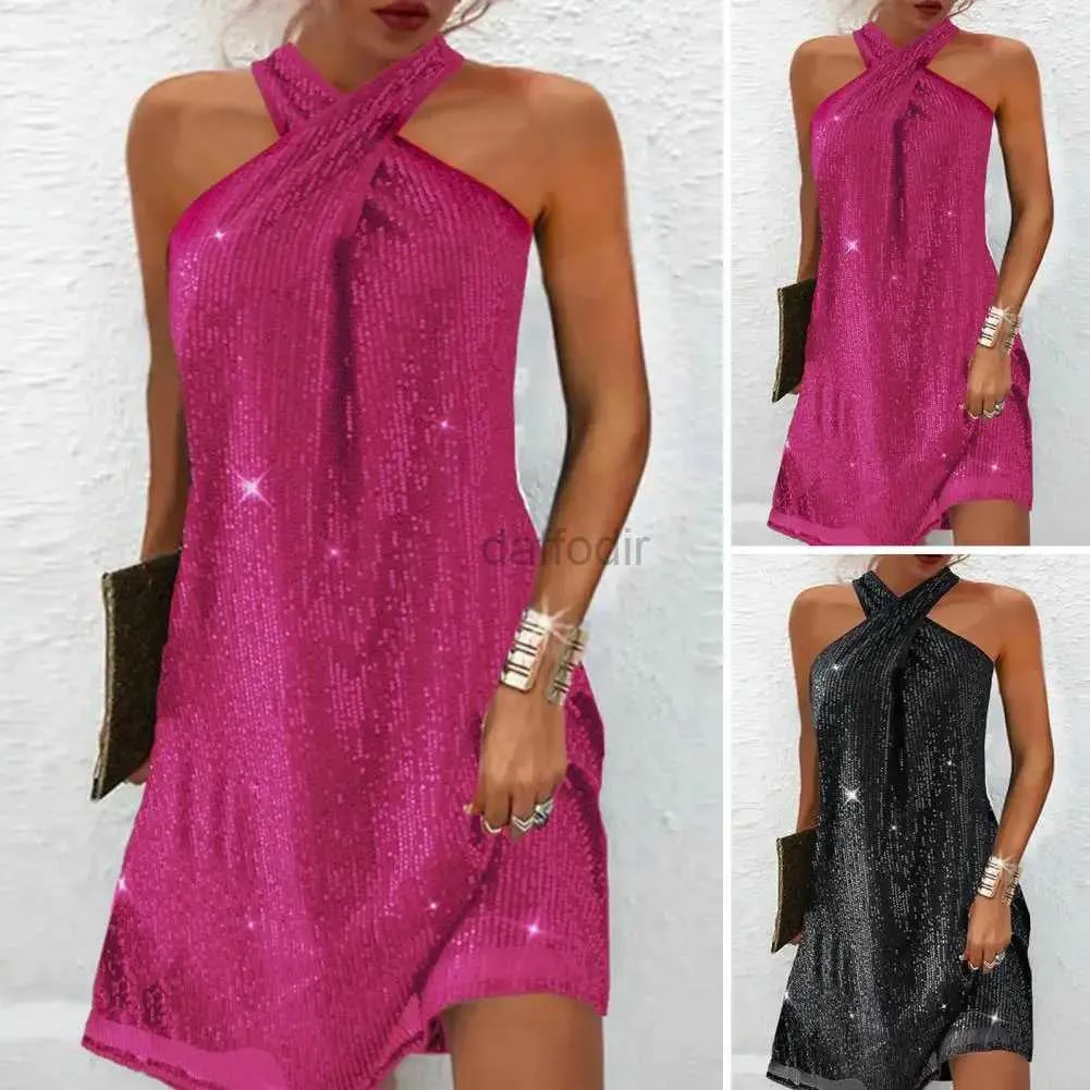 Robes sexy urbaines été élégantes élégantes épaule mince paillettes courte robe dames fashion bling fête robe 2023 femmes robes licou croix sexy 240410