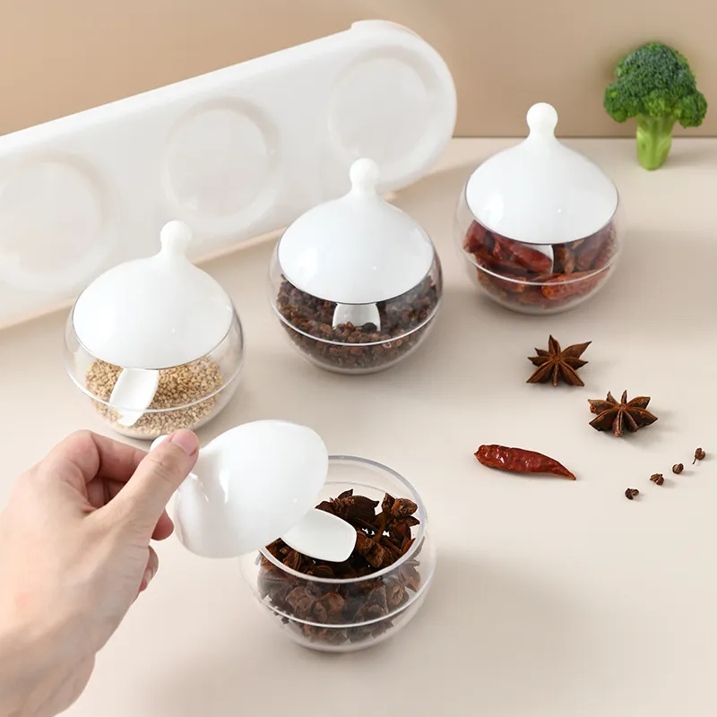 1 set Boîte d'assaisonnement Spice poivre shaker sel Récipient d'assaisonnement en plastique Cuisine Cuisine Cruitte Condiment Bouteille Jars Salt Récipient