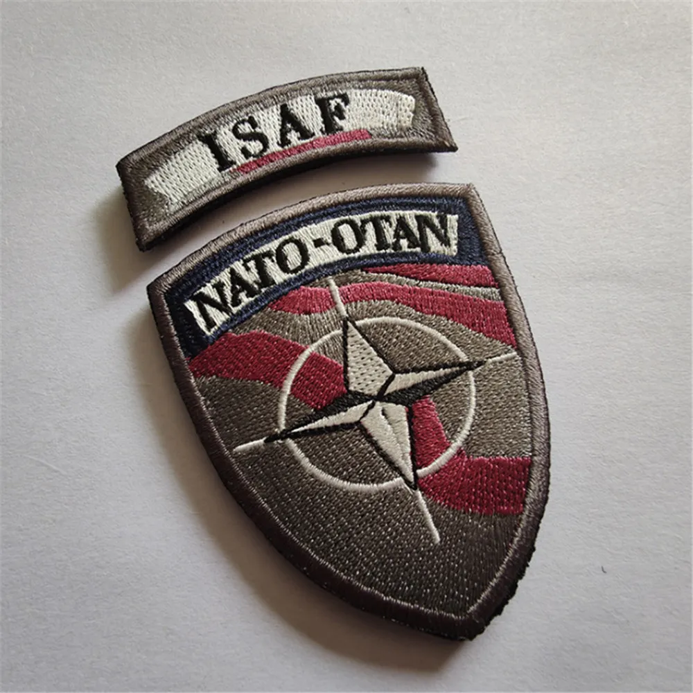 Ahyonniex 1 PC Hochwertige 3D-dreidimensionale Stickband-Armband-Abzeichen Flagge NATO Alliance ISAF Stoff Patch DIY