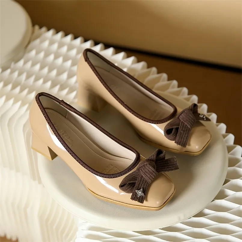 Bahar Sonbahar Moda Retro Kare Toe Sığ Ağız Yay Orta Topuk Yüksek Topuk Ayakkabı Deri Kalın Topuk Ayakkabı Kadınlar İçin 240322