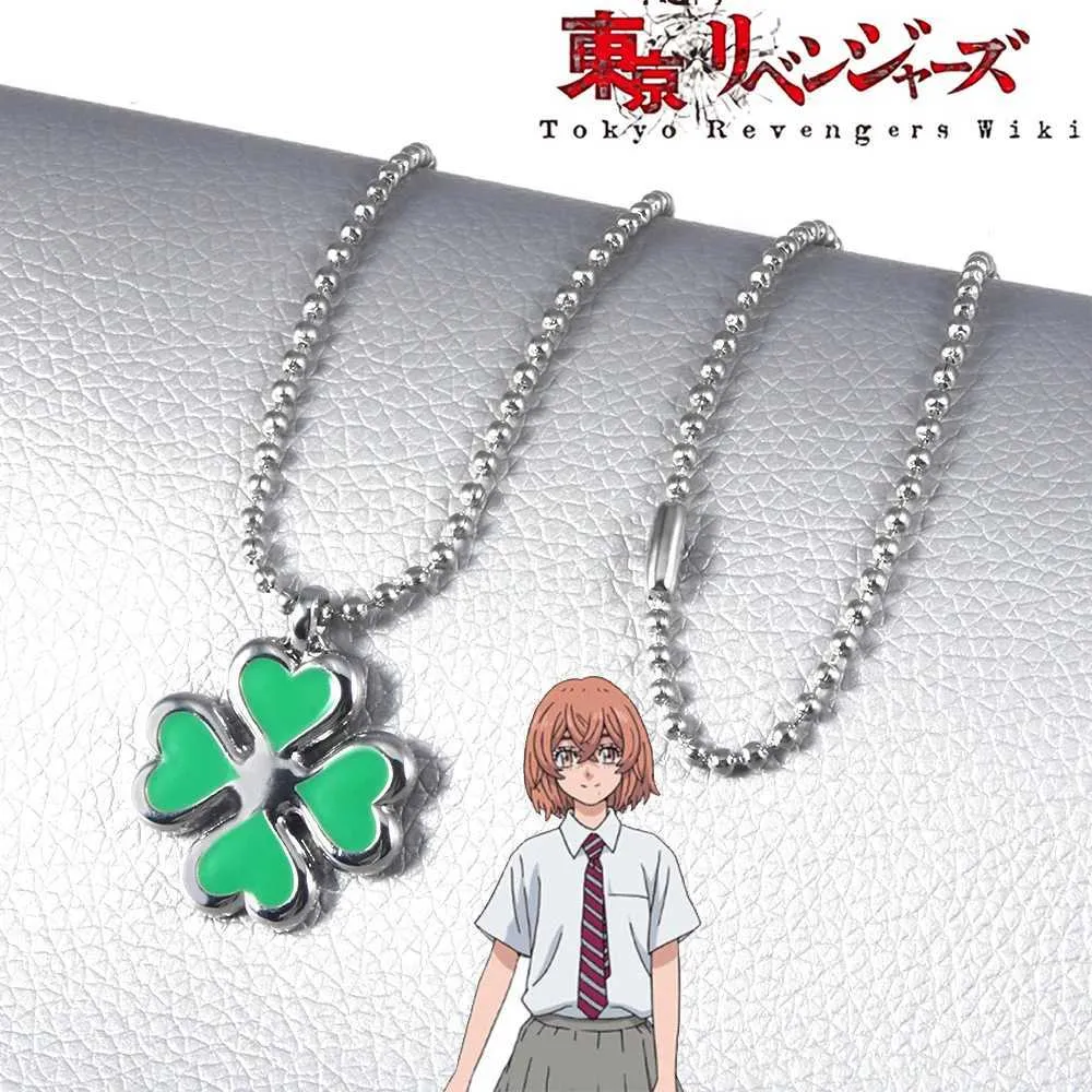 Hänghalsband Anime Tokyo Revengers Hinata Tachibana Four Leaf Clover Halsband Pendant Halsband för kvinnor Girls Fashion Luck Choker Jewelry 240410
