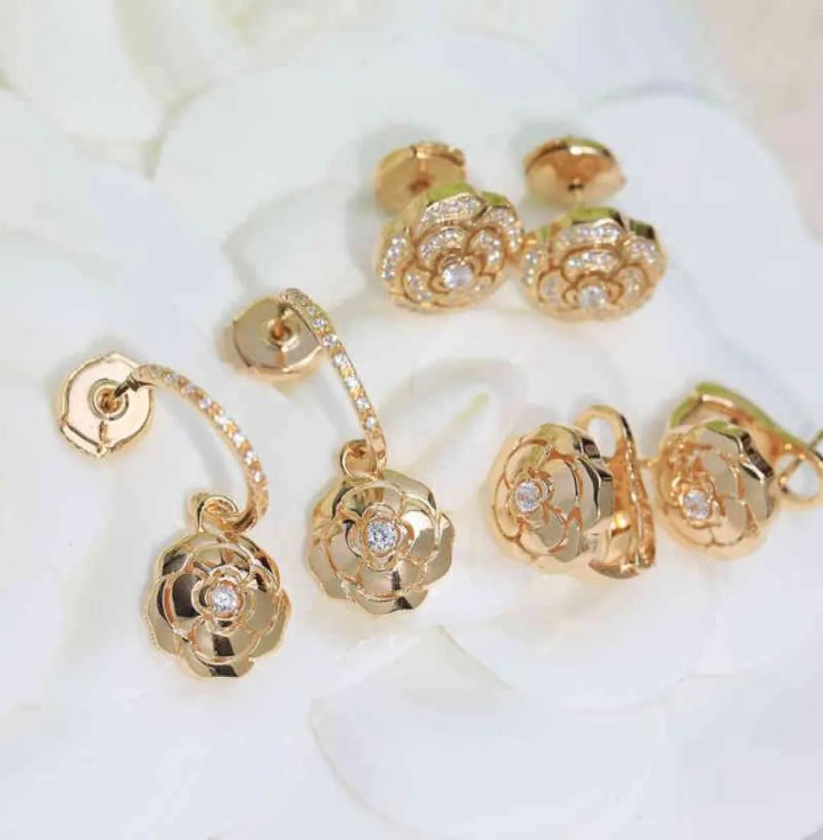 Fashion Trend Selling Jewelry S925 Sterling Silver Champagne Gold Camellia Rose Earrings Elegant Lady Women039s Ear Studs 220114431181318