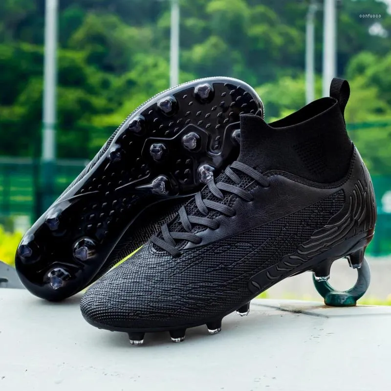 Американская футбольная обувь Оптовая высококачественная футбол в весенних профессиональных ботинках по ботинкам с модными тренировками.