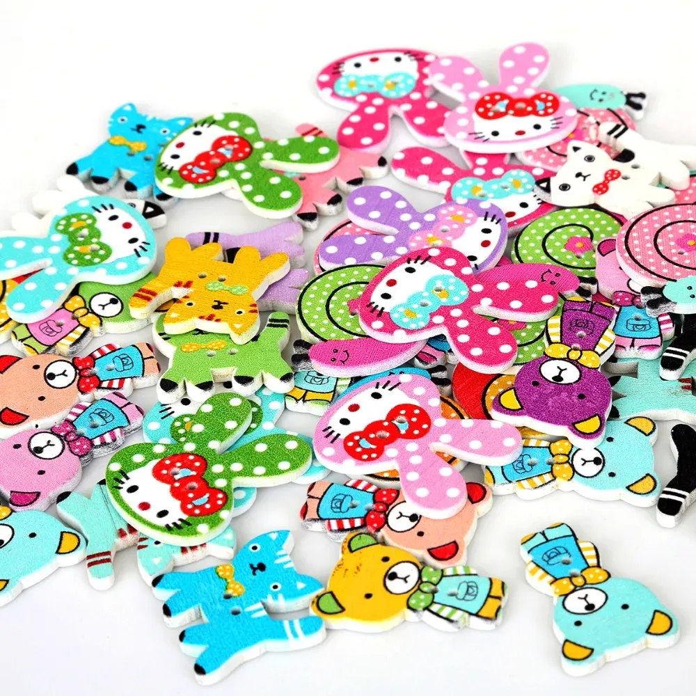 Renkli 50pcs Yuvarlak/Hayvan Doğal Ahşap Düğmeleri Mix şekil desen dekoratif düğmeleri 2 delikli dikiş dikiş scrapbooking zanaat diy