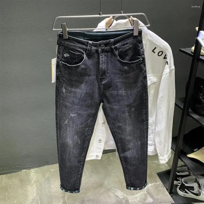 Mäns jeans koreansk stil smal denim med tryckt fotmönster Spring Autumn Wear Men byxor Luxury Clothing Streetwear