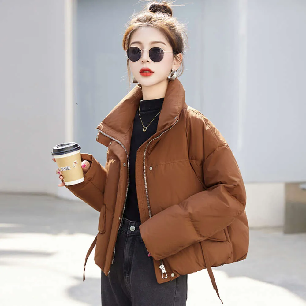 Xiaoxiangfeng kurzes Abnehmen für Winter Frauen 2023 Neues modisches kleines und westliches Style -Mantel