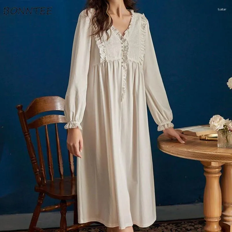 Women's Sleepwear White Nightgowns Women Sweet Vintage Ruffles French Princess Long Sleeve Nightdress Chic Female Charming Lounge Spring