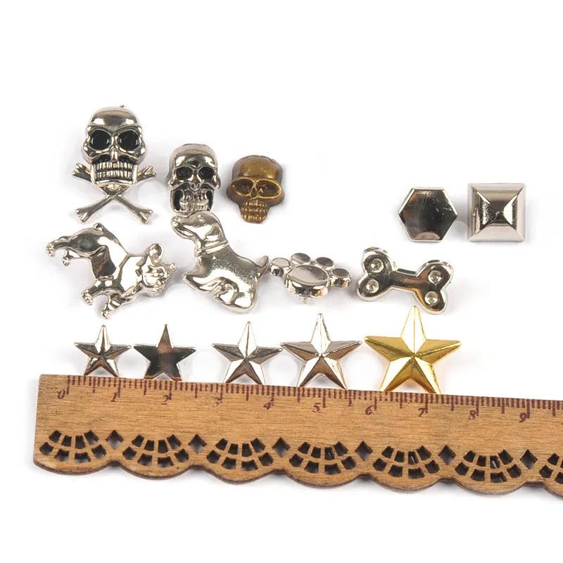 Skull/Star/Shape Metal Studs e Spikes Punk Rock Rivetes Diy Bad Crafts Roupas Bola Sapatina Couro UNIDE C3222