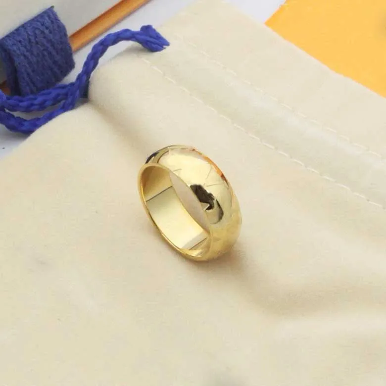 2024 Nya designer ringar män kvinnor förlovningsring lyxiga guld smycken älskare par ringar bröllopsring 6 stilar storlek 6-9